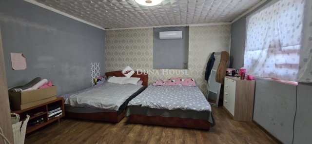 Eladó családi ház, Sárbogárdon 15.9 M Ft, 1 szobás