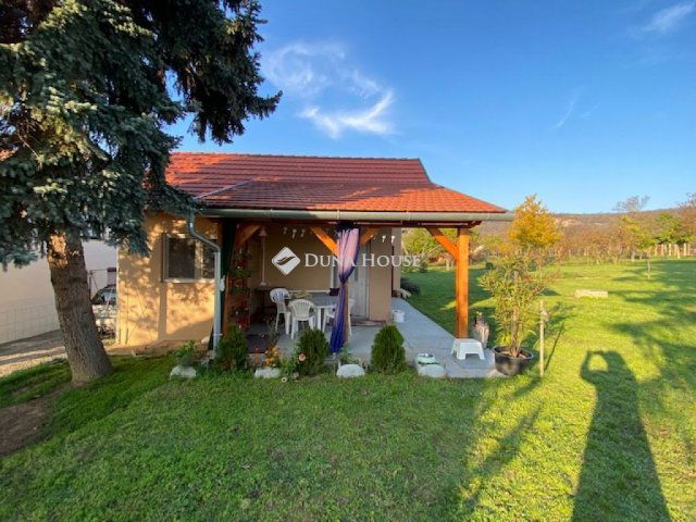 Eladó családi ház, Siklóson 22.9 M Ft, 2 szobás