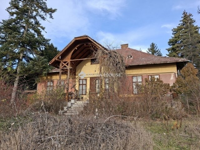 Eladó családi ház, Szadán 155 M Ft, 3 szobás