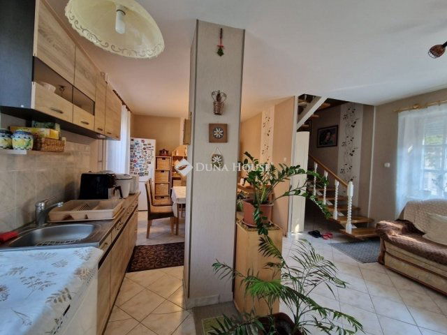 Eladó családi ház, Kecskeméten 69.9 M Ft, 5 szobás