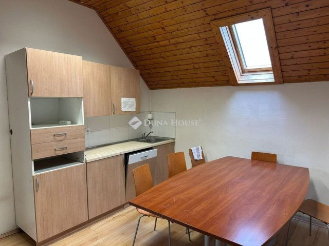 Eladó üzlethelyiség, Kerepesen 150 M Ft / költözzbe.hu