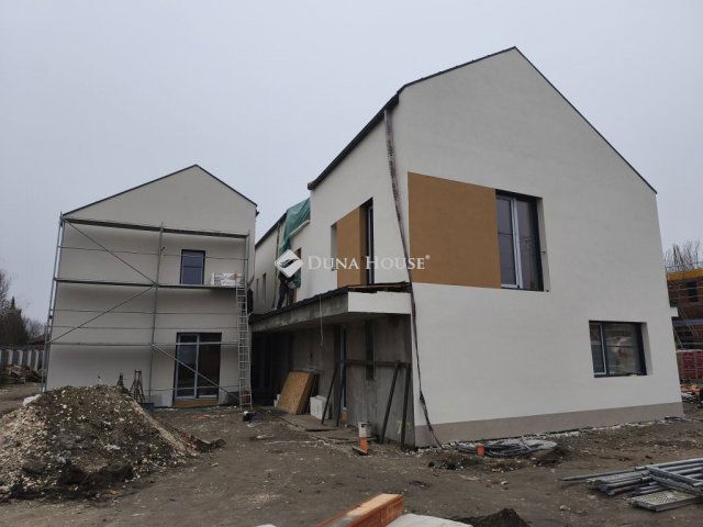 Eladó sorház, Dunaharasztin 94.9 M Ft, 4 szobás
