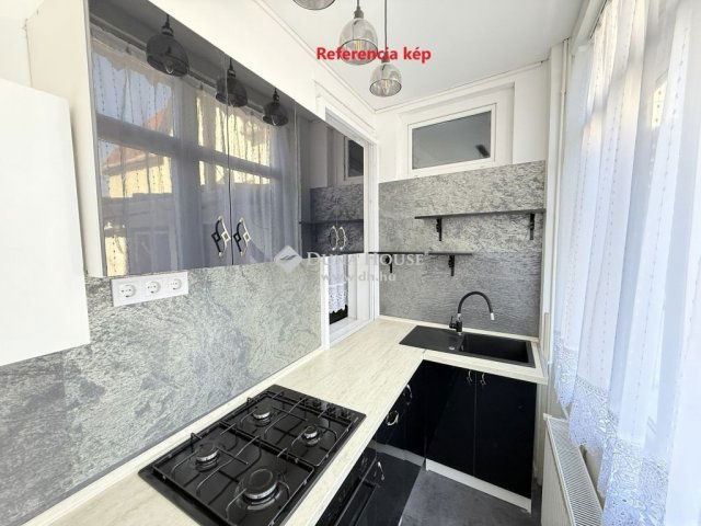 Eladó téglalakás, Budapesten, XX. kerületben 42 M Ft, 2 szobás
