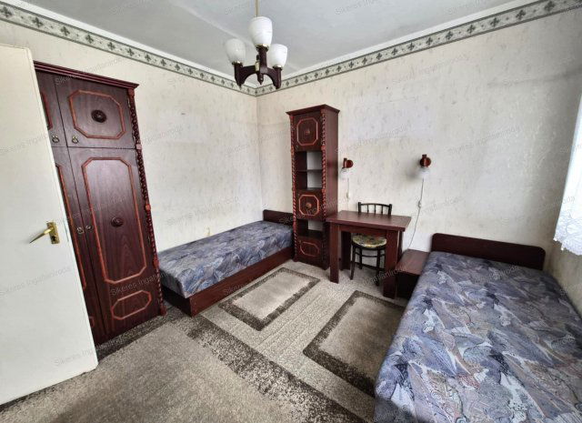 Eladó panellakás, Tatabányán 39 M Ft, 2 szobás