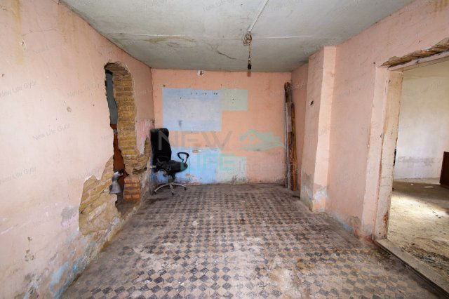 Eladó családi ház, Pápateszéren 6.5 M Ft, 2 szobás