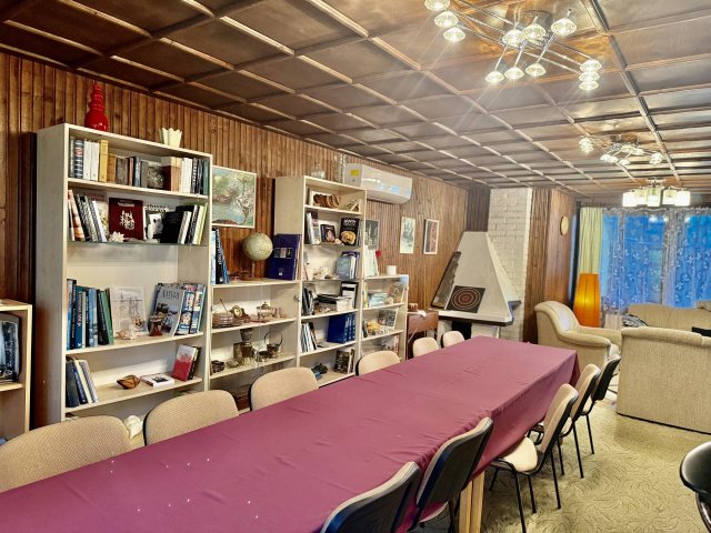 Eladó családi ház, Cegléden 89.9 M Ft, 5+3 szobás