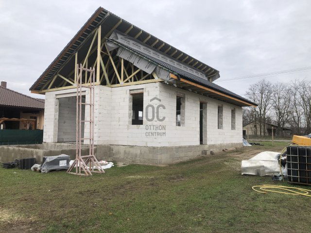 Eladó családi ház, Hernádon 79.99 M Ft, 4 szobás