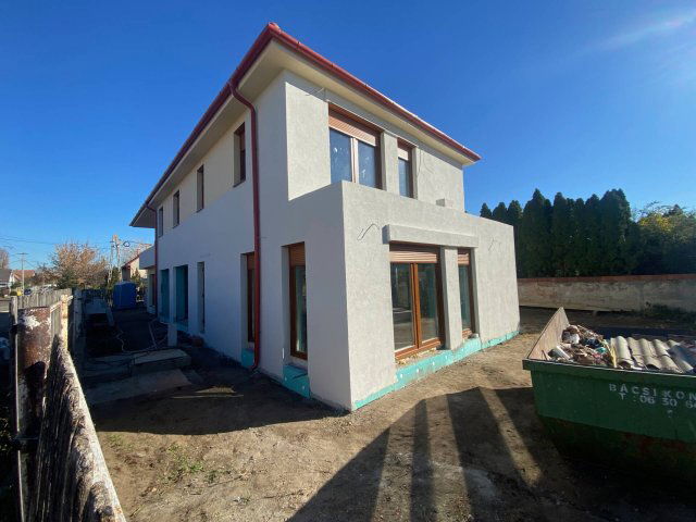 Eladó ikerház, Gyálon 126.99 M Ft, 4 szobás