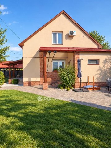 Eladó családi ház, Derecskén 89.9 M Ft, 3 szobás