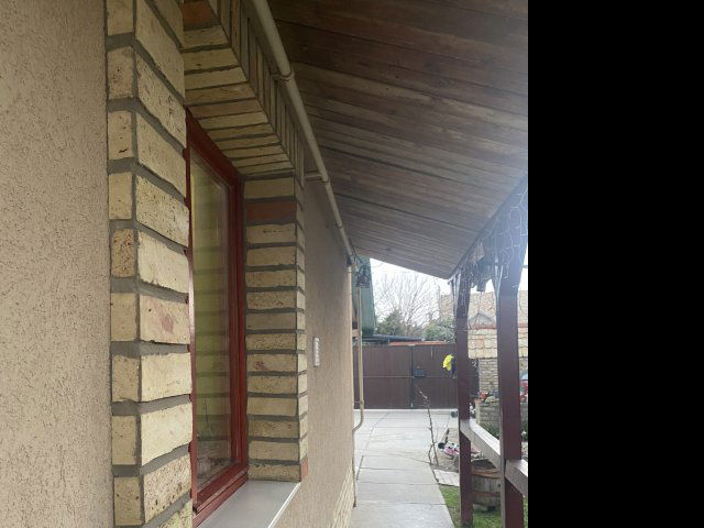 Eladó családi ház, Cegléden 66.5 M Ft, 6 szobás