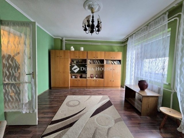 Eladó családi ház, Gyömrőn 129 M Ft, 7 szobás
