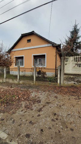 Eladó családi ház, Ózdon 23.5 M Ft, 3 szobás
