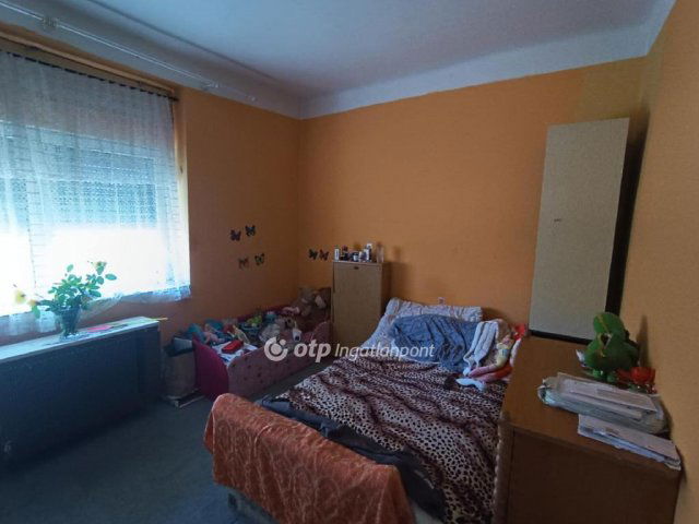 Eladó családi ház, Pándon 31 M Ft, 3 szobás