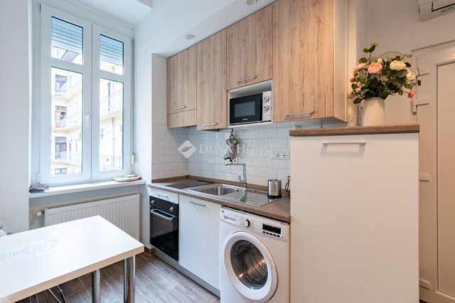 Eladó téglalakás, Budapesten, IX. kerületben 239 M Ft, 5 szobás