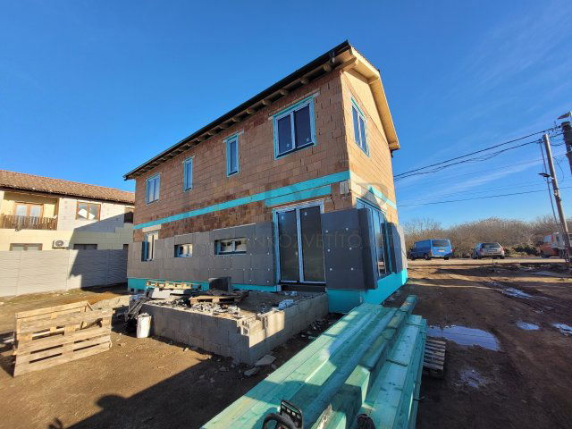 Eladó ikerház, Budapesten, XVIII. kerületben 139.9 M Ft, 5 szobás