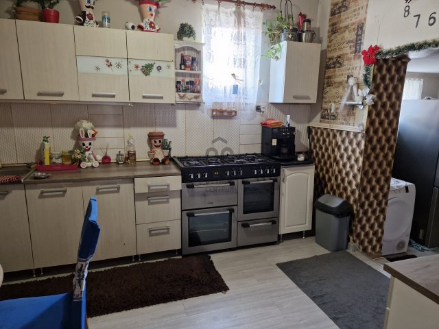 Eladó családi ház, Abonyban 36.9 M Ft, 5 szobás