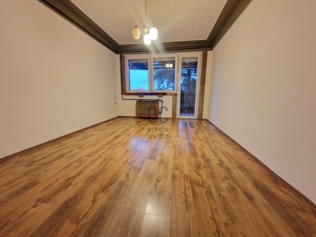 Eladó téglalakás, Gödöllőn 80 M Ft, 3 szobás