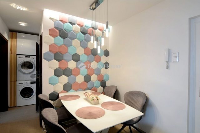 Eladó panellakás, Kecskeméten 66 M Ft, 2 szobás