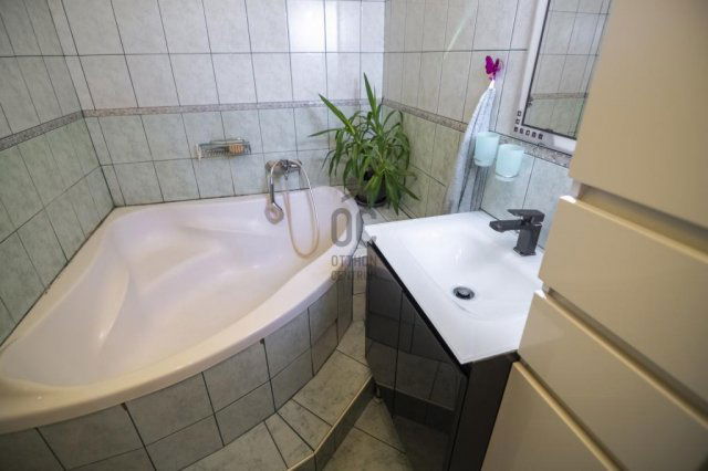 Eladó panellakás, Budapesten, IV. kerületben 99.8 M Ft, 4 szobás