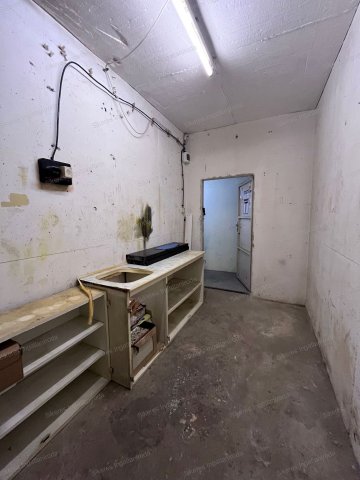 Eladó ipari ingatlan, Tatabányán 2.5 M Ft / költözzbe.hu