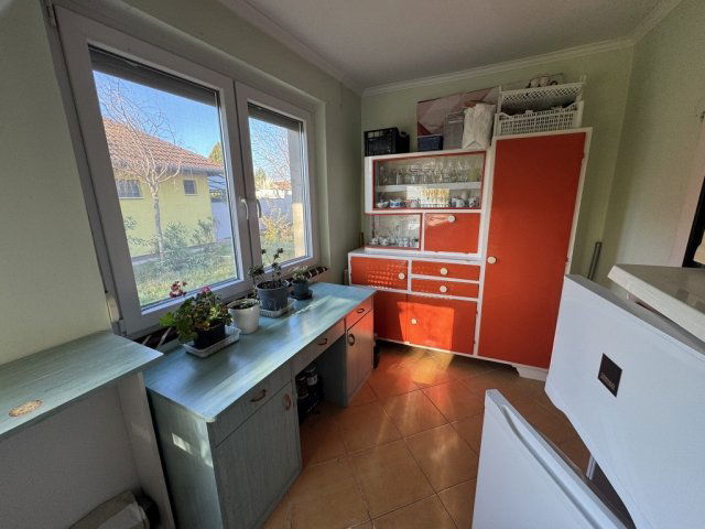 Eladó családi ház, Tenken 24.5 M Ft, 2 szobás