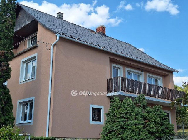 Eladó családi ház, Veszprémfajszon 149 M Ft, 5 szobás