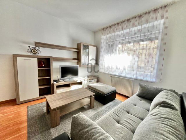 Eladó téglalakás, Budapesten, VI. kerületben 75.9 M Ft, 2 szobás