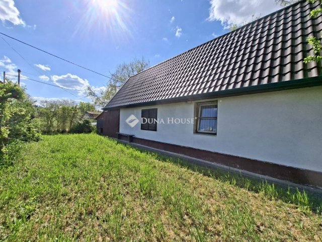 Eladó nyaraló, Tóalmáson 24.9 M Ft, 4 szobás