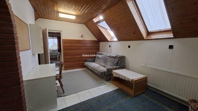 Kiadó téglalakás, albérlet, Pécsett 150 E Ft / hó, 1 szobás