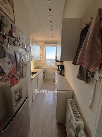 Eladó panellakás, Budapesten, III. kerületben 71.9 M Ft, 2 szobás