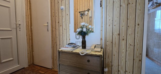 Eladó panellakás, Dunaújvárosban 34.9 M Ft, 3 szobás