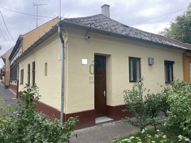 Eladó téglalakás, Debrecenben 69 M Ft, 3 szobás