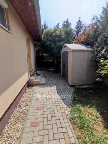 Eladó családi ház, Nagykozáron 140 M Ft, 3+1 szobás