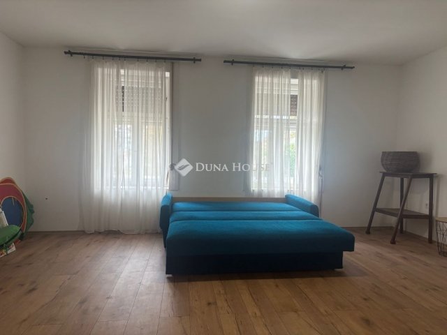 Eladó családi ház, Mezőkomáromban 42.2 M Ft, 4 szobás