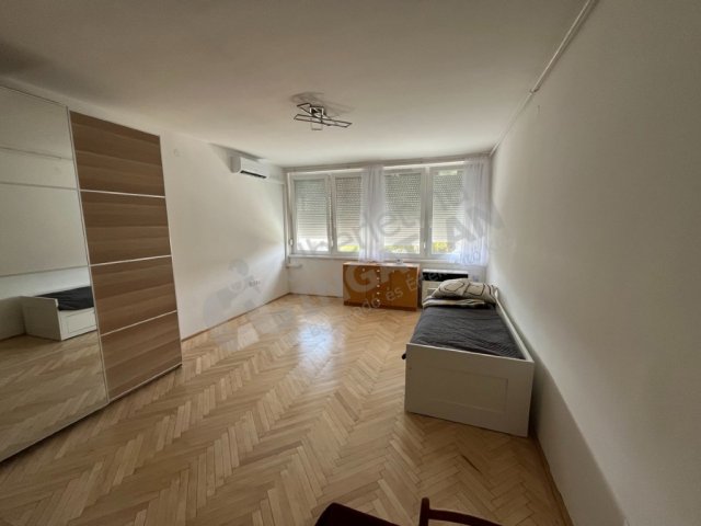 Kiadó téglalakás, albérlet, IV. kerületben, Szent László téren