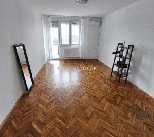 Eladó téglalakás, Nyergesújfaluban, Tó utcában 39.5 M Ft