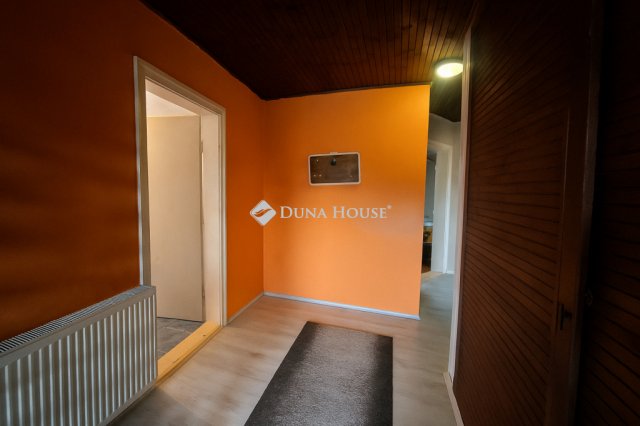 Eladó családi ház, Tápiószecsőn 82.9 M Ft, 4 szobás