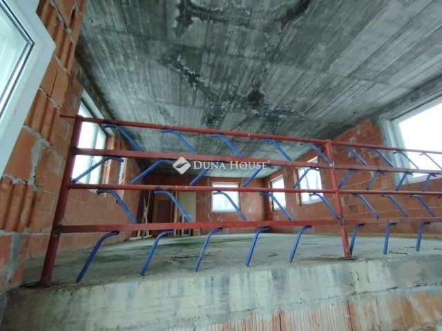 Eladó ipari ingatlan, Újszentivánon 53.5 M Ft