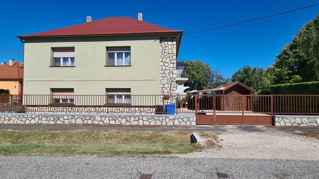 Eladó családi ház, Pápán 69.5 M Ft / költözzbe.hu