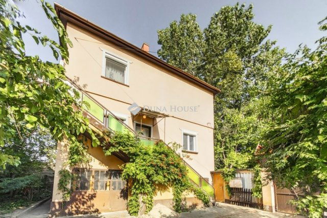 Eladó családi ház, Kecskeméten 69.9 M Ft, 6 szobás