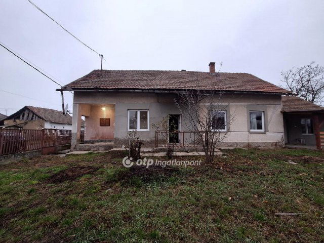 Eladó családi ház, Biharnagybajomban 10.2 M Ft, 1+2 szobás