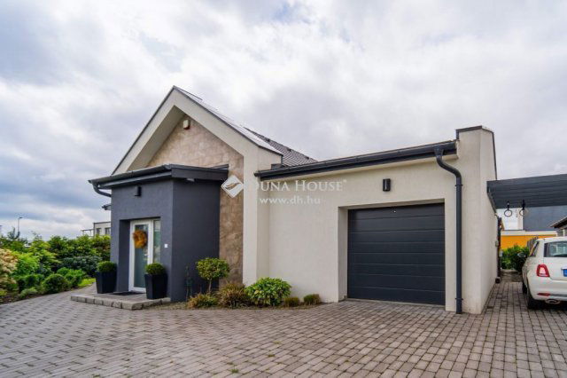 Eladó ikerház, Budapesten, XVIII. kerületben 249 M Ft, 4 szobás