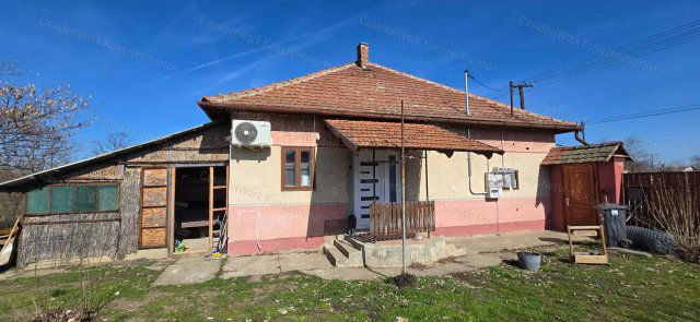 Eladó családi ház, Öcsödön 8.99 M Ft, 2 szobás