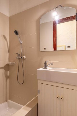 Eladó téglalakás, VIII. kerületben, Szigetvári utcában