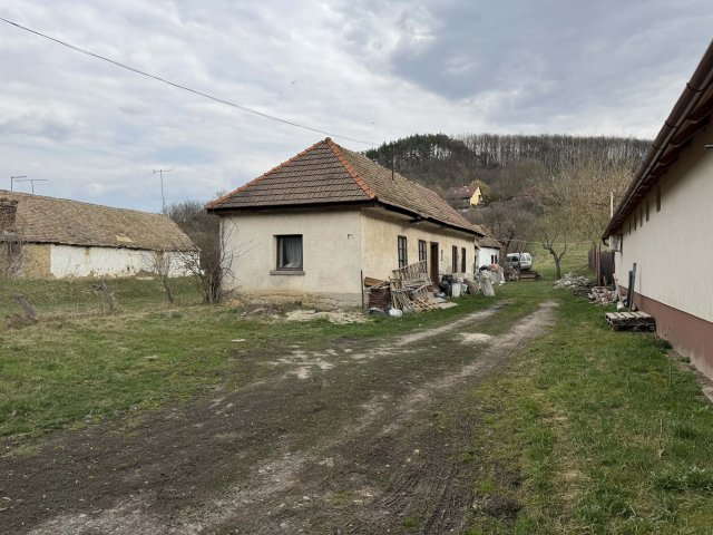 Eladó családi ház, Karancsalján 11 M Ft, 2 szobás