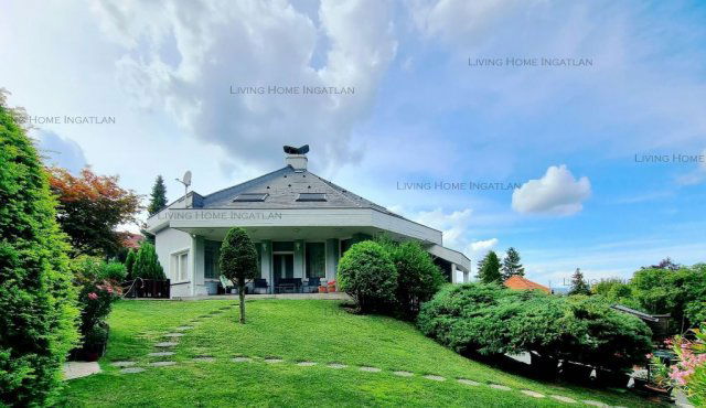 Eladó családi ház, Solymáron 249.9 M Ft, 6+2 szobás