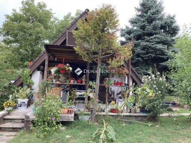 Eladó családi ház, Adonyban 32.6 M Ft, 2 szobás