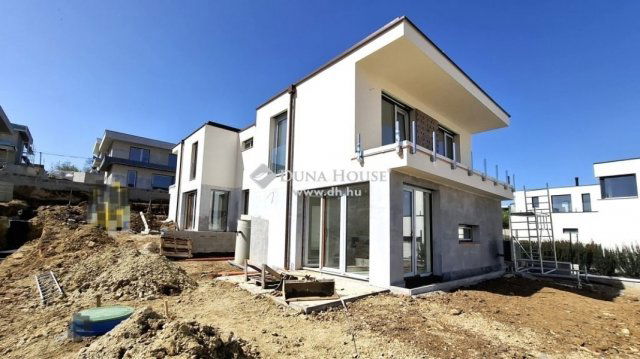 Eladó ikerház, Budapesten, III. kerületben 196 M Ft, 3+1 szobás