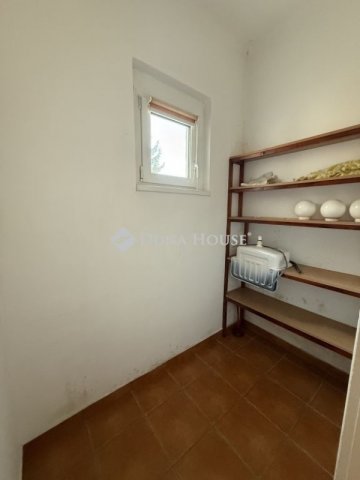 Eladó téglalakás, Pécsett 79.9 M Ft, 3 szobás