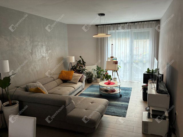 Eladó sorház, Győrött 99 M Ft, 2 szobás / költözzbe.hu